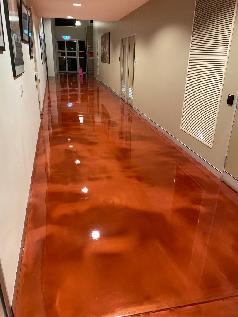 Artepoxy Liquid Crystal used to create a stunning metallic floor in the walkways of a council office.